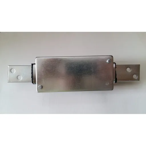 Cutie cu eclisa ( piesa de separatie ) impamantare legatura platbanda cu platbanda 30-40mm Betak CES1