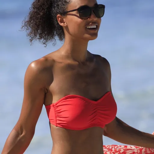 Sutien pentru costum de baie cu bretele Solaro