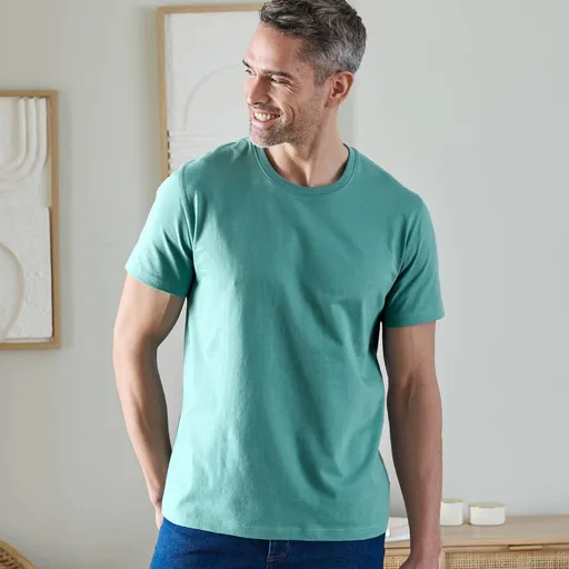 Tricou cu guler rotund și mâneci scurte