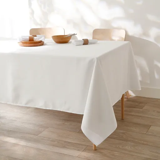 O față de masă simplă, ușor de întreținut