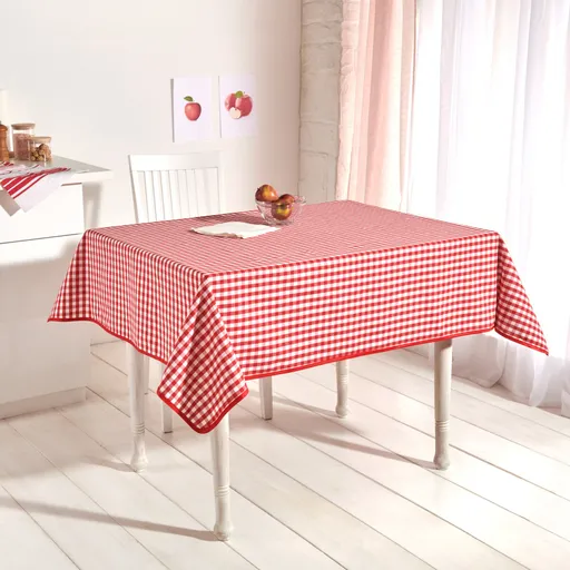 Față de masă în carouri