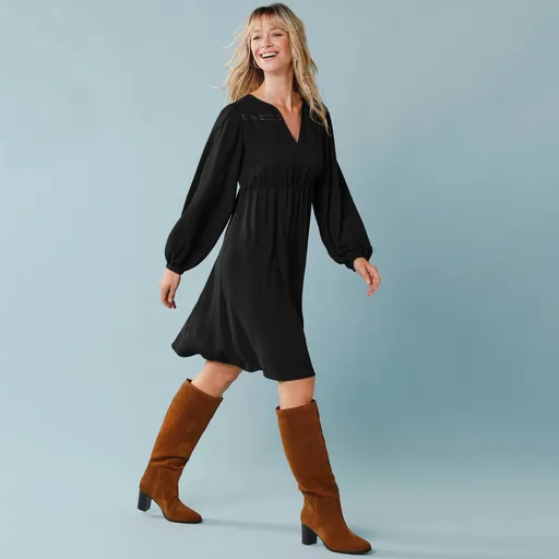 Rochie evazată, pentru o siluetă minionă