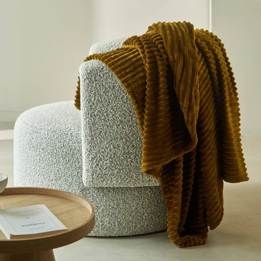 Model în carouri moi cu efect de nervuri