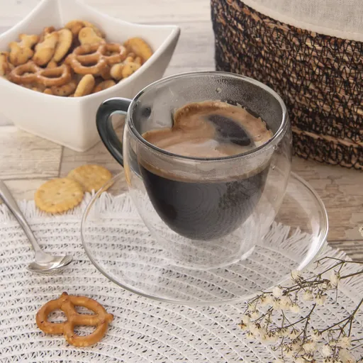 Set de 2 căni în formă de inimă cu pereți dubli