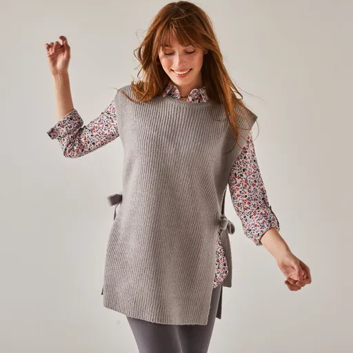 Vestă lungă din tricot neted, cu legături pe laterale, atingere mohair