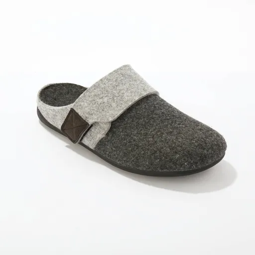 Papuci în două tonuri