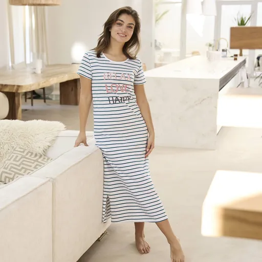 Cămașă de noapte lungă în dungi cu mâneci scurte și text imprimat