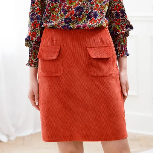 Fustă scurtă din catifea reiată cu buzunare