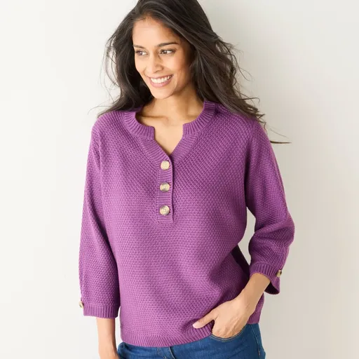 Pulover cu nasturi și model perlat