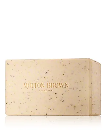 Molton Brown Peeling de corp Re-charge Black Pepper (Bodyscrub Bar) 250 g