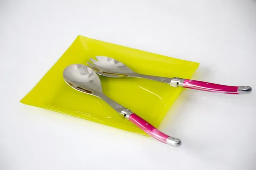 Tacâmuri pentru salată