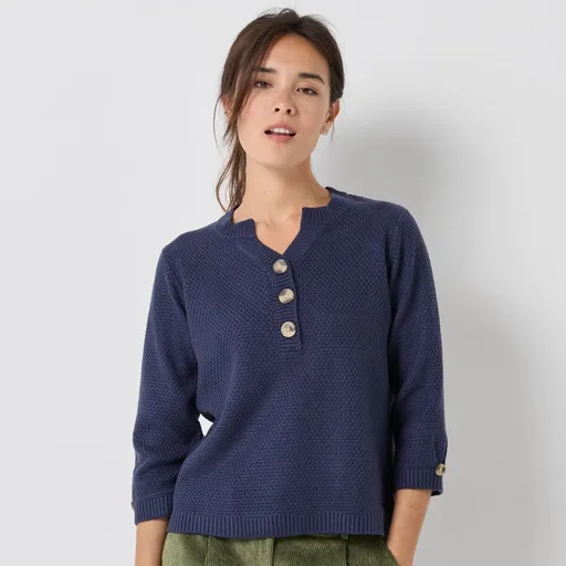 Pulover cu nasturi și model perlat