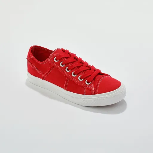 Teniși moderni cu aspect denim