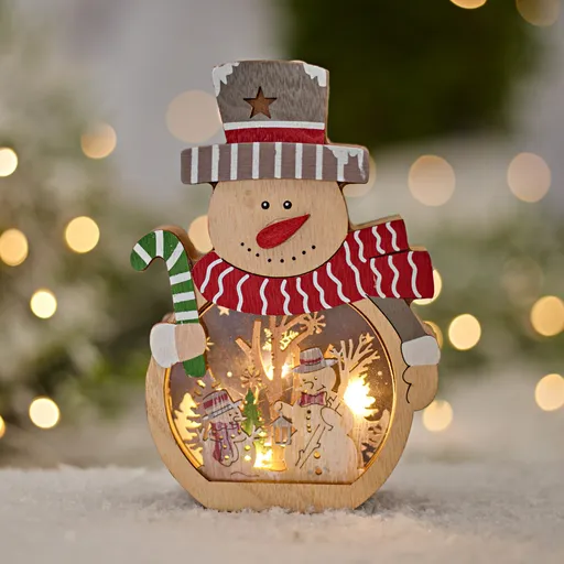 Om de zăpadă cu LED-uri